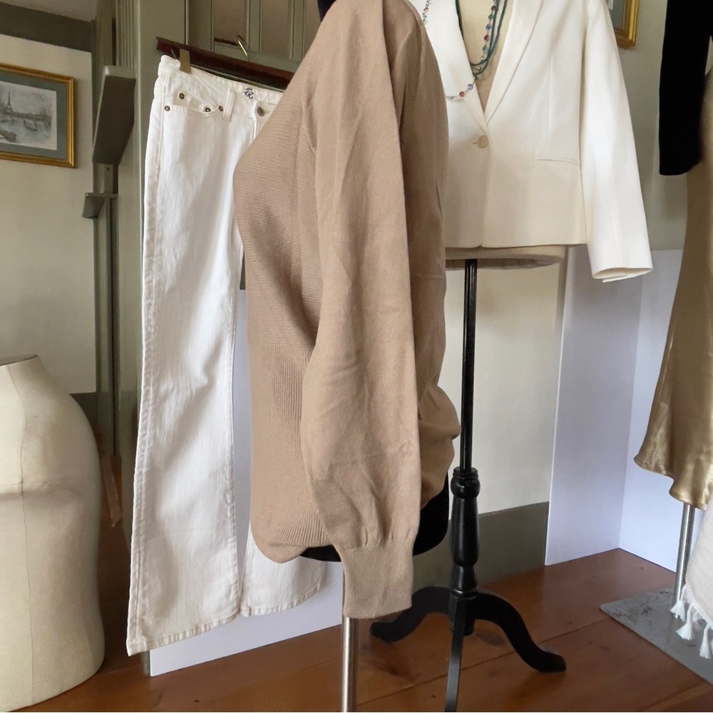 Tan V-Neck Sweater by Karen Scott Size: Small NWT!! 🤎 - Picture 4 of 16
